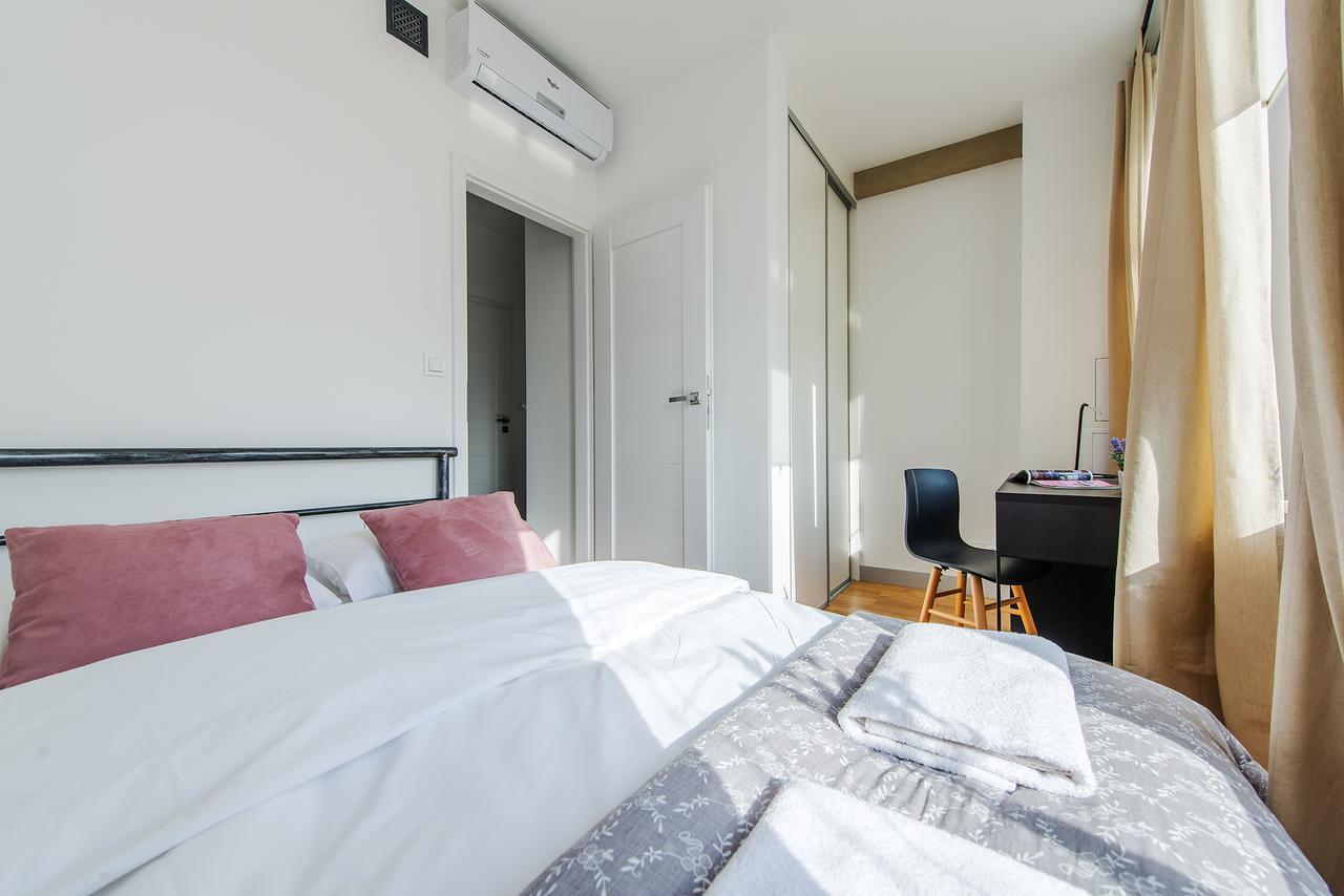 Chmielna 73 P&O Serviced Apartments Warschau Buitenkant foto