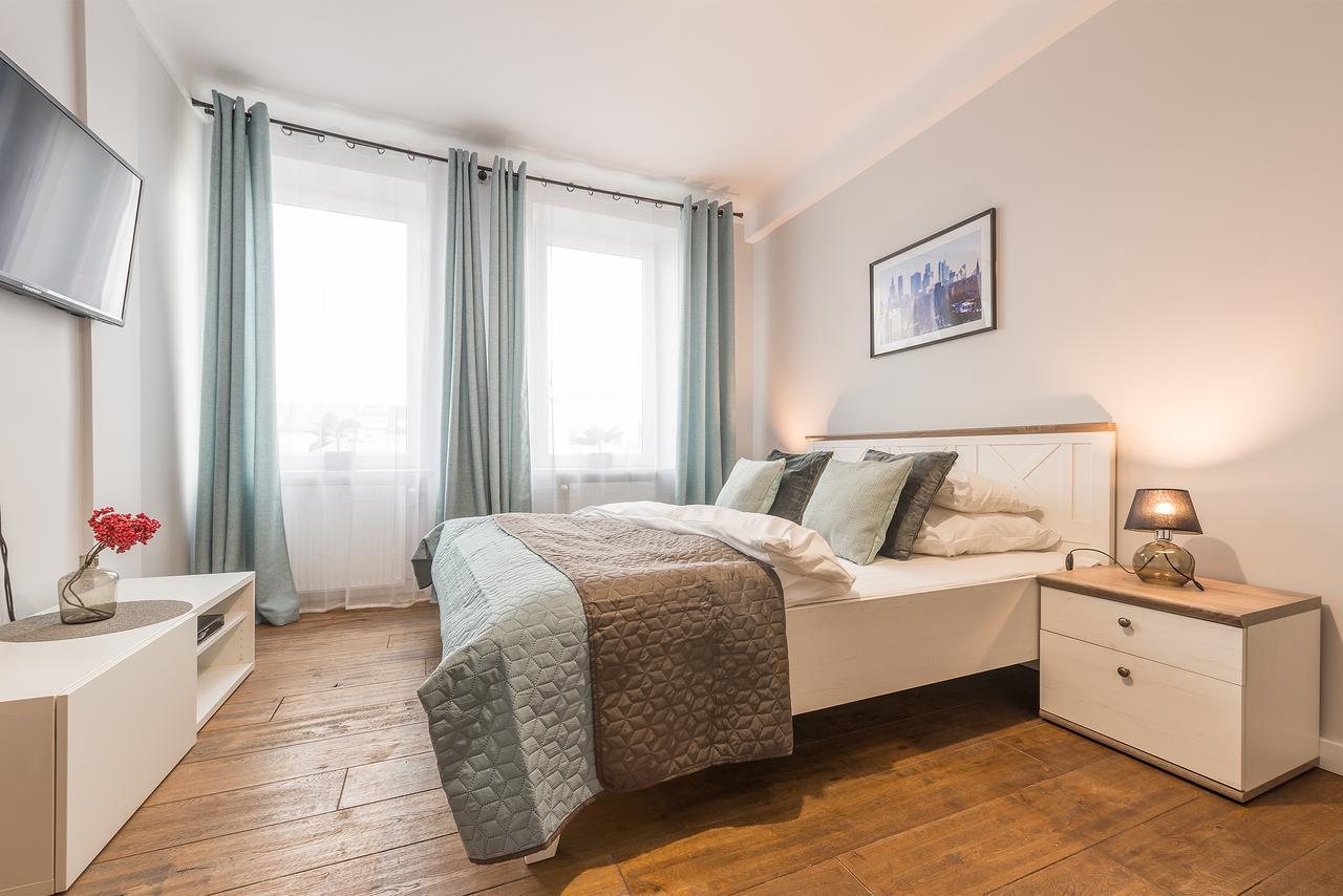 Chmielna 73 P&O Serviced Apartments Warschau Buitenkant foto