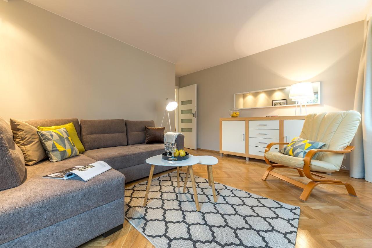 Chmielna 73 P&O Serviced Apartments Warschau Buitenkant foto